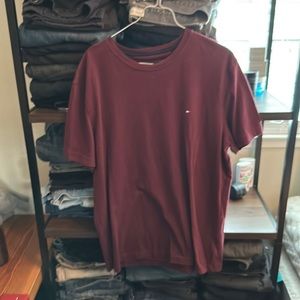 TOMMY HILFIGER SIZE LG (LARGE) SHIRT TEE